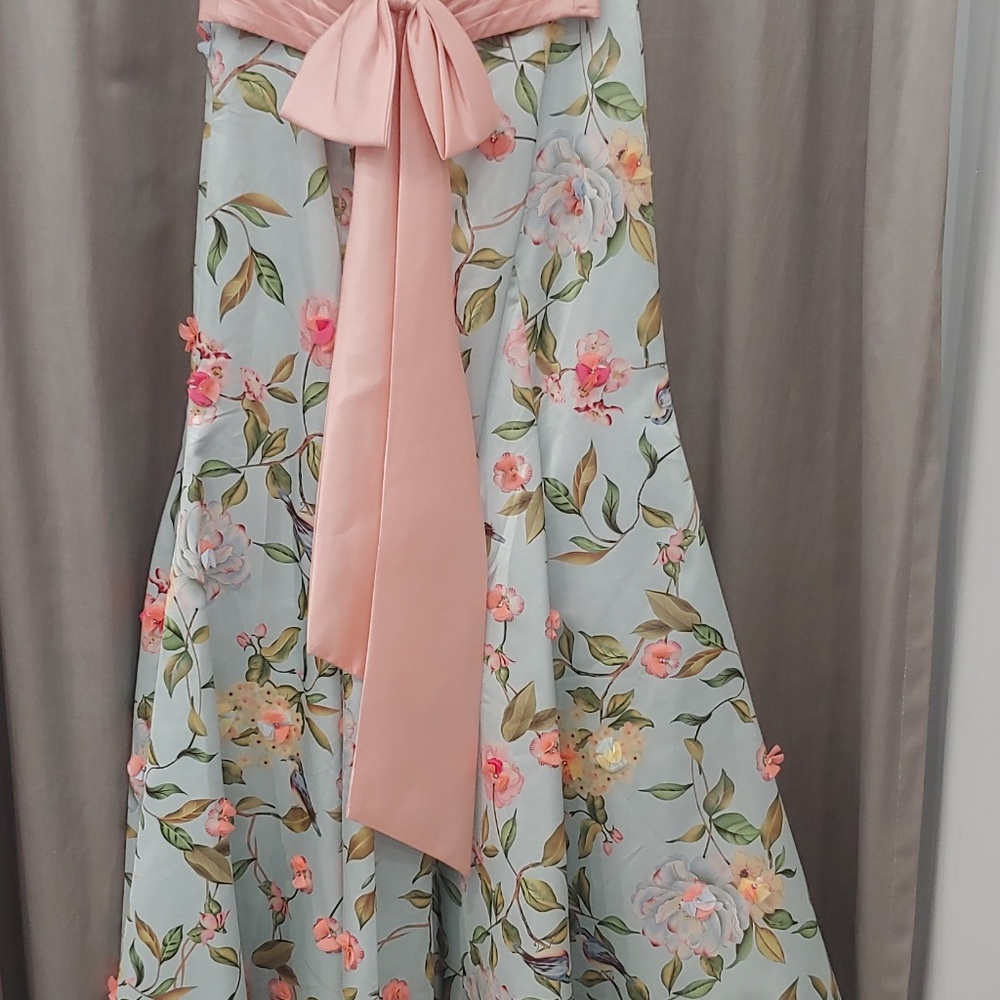 Sherri Hill Pink and Floral Prom Dress - Picture 2 of 3